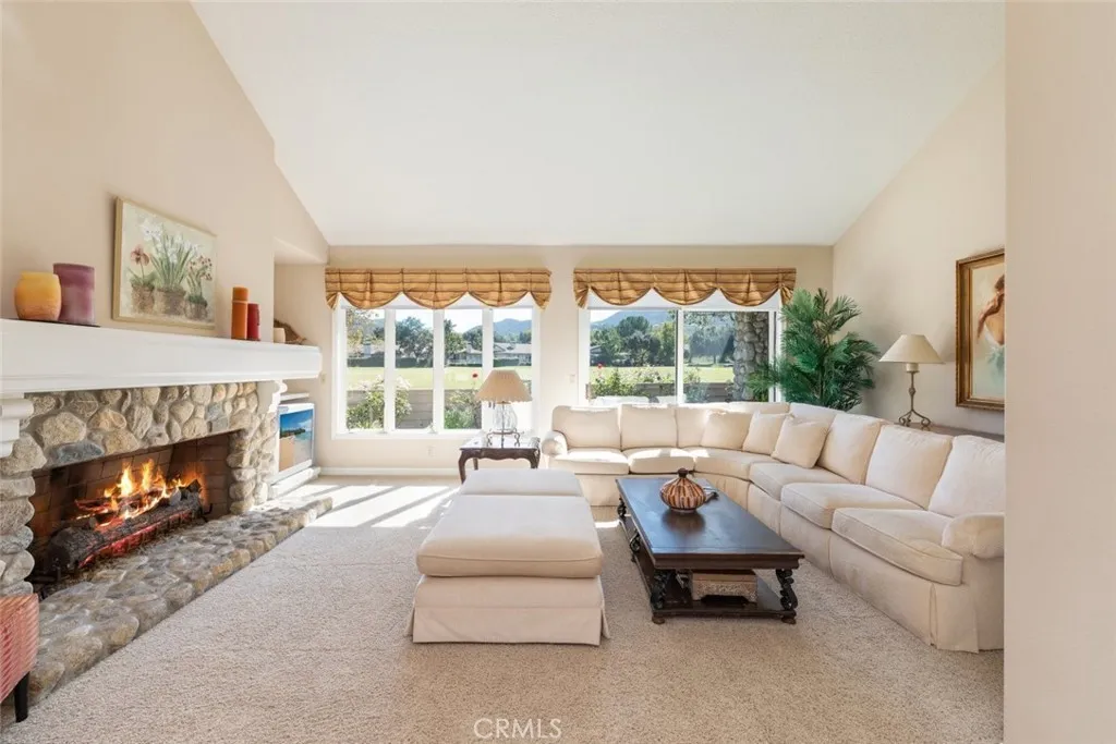 38201 Creekview Cir
