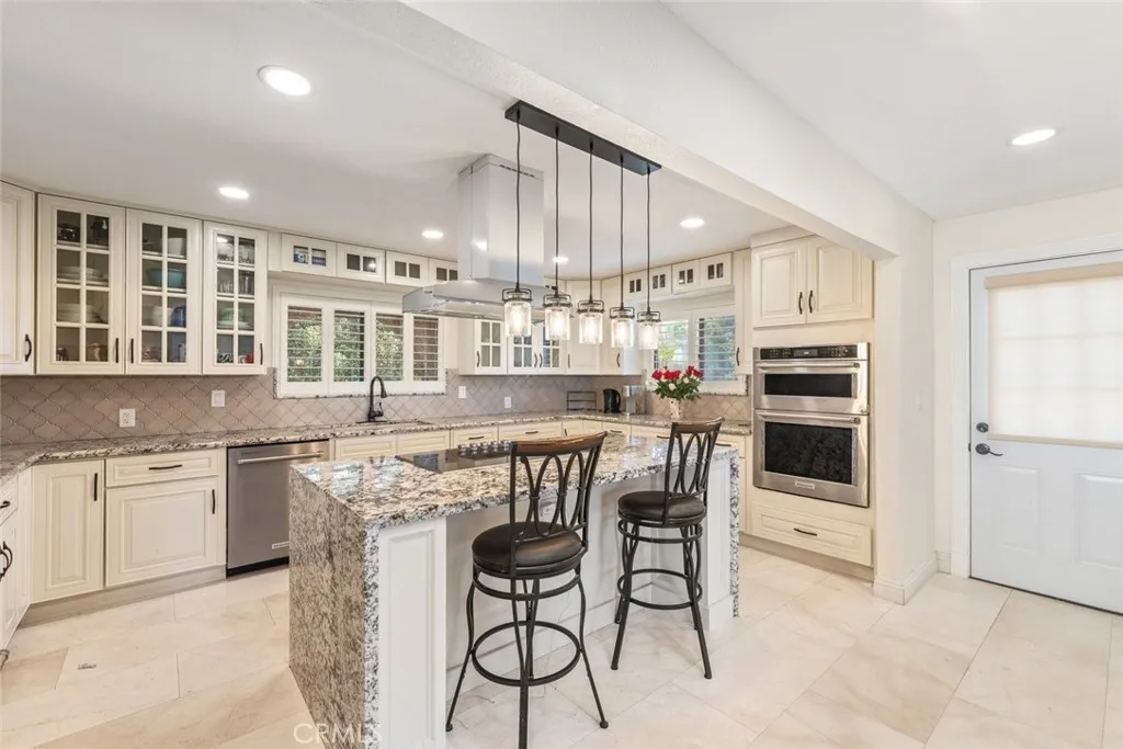 6500 Rainbow Heights Rd