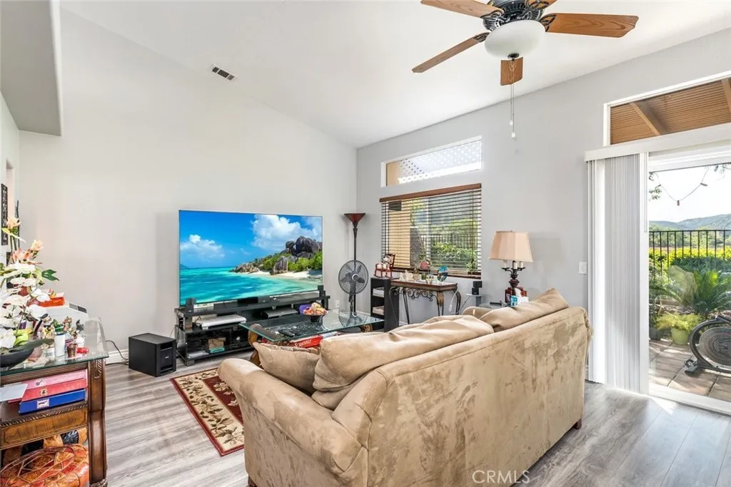 4853 Lake Shore Pl