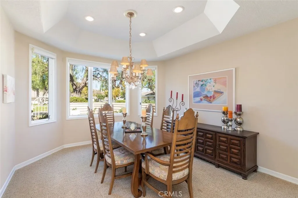 38201 Creekview Cir