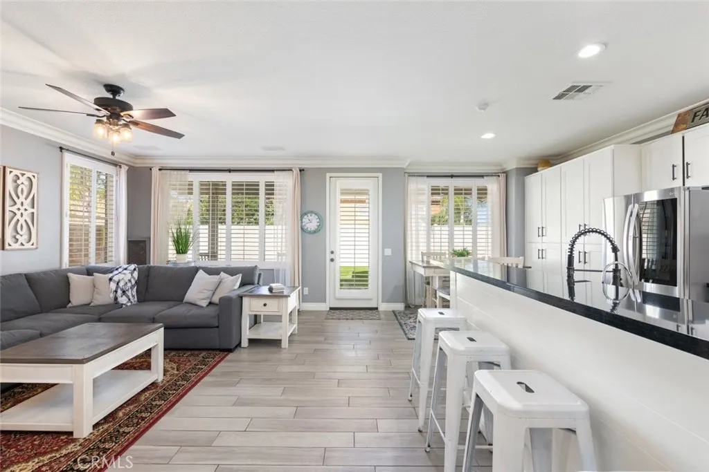 31735 Mesa View Dr