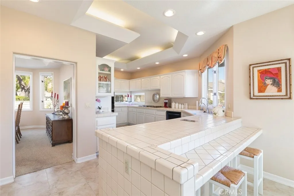 38201 Creekview Cir