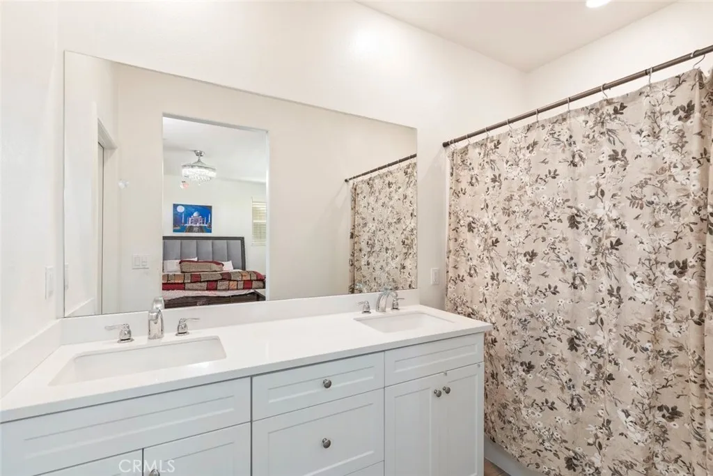 36082 Saint Claire Ct