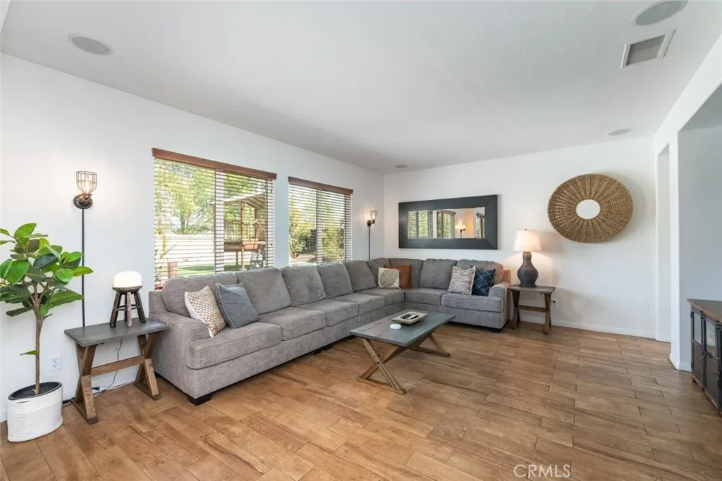 29706 Newmarket Dr