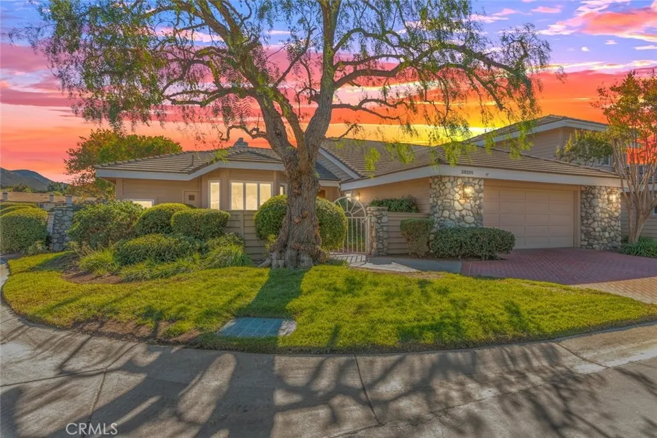 38201 Creekview Cir