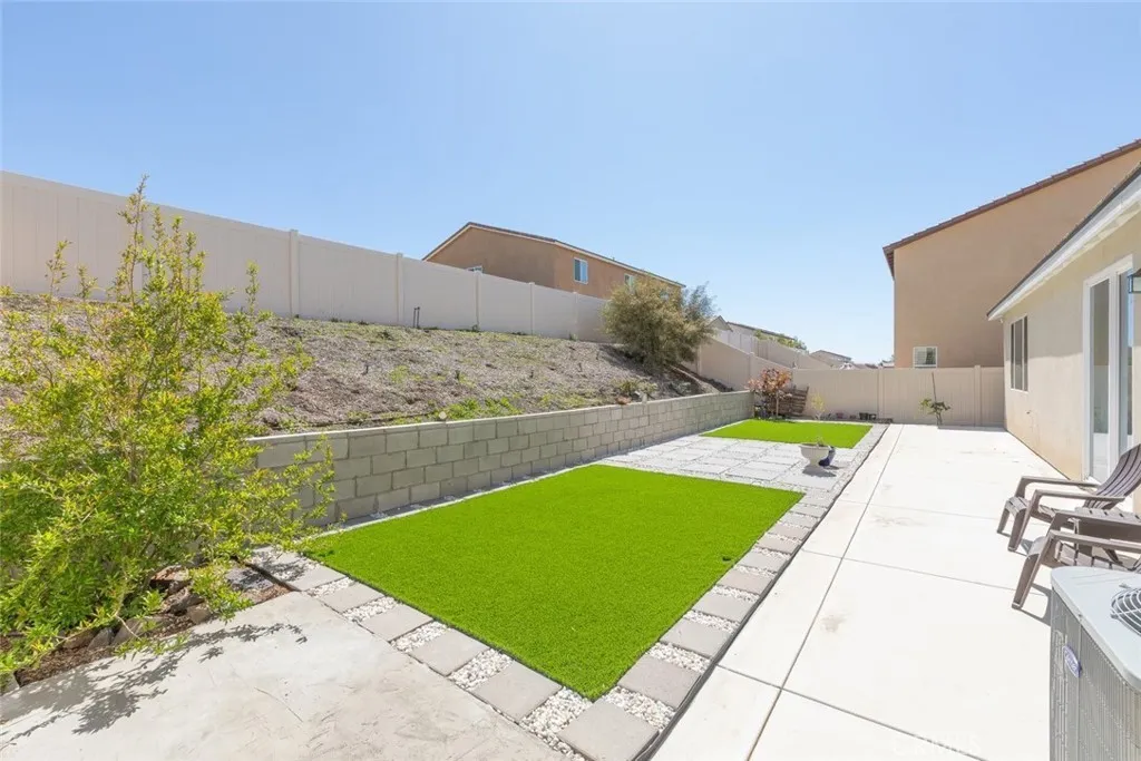 36082 Saint Claire Ct