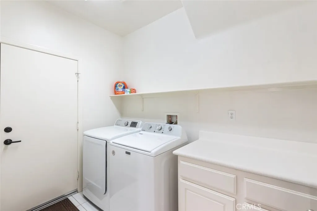 29706 Newmarket Dr