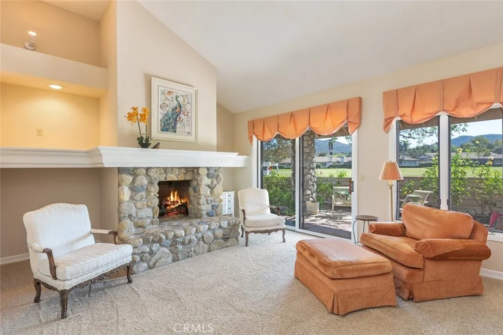 38201 Creekview Cir