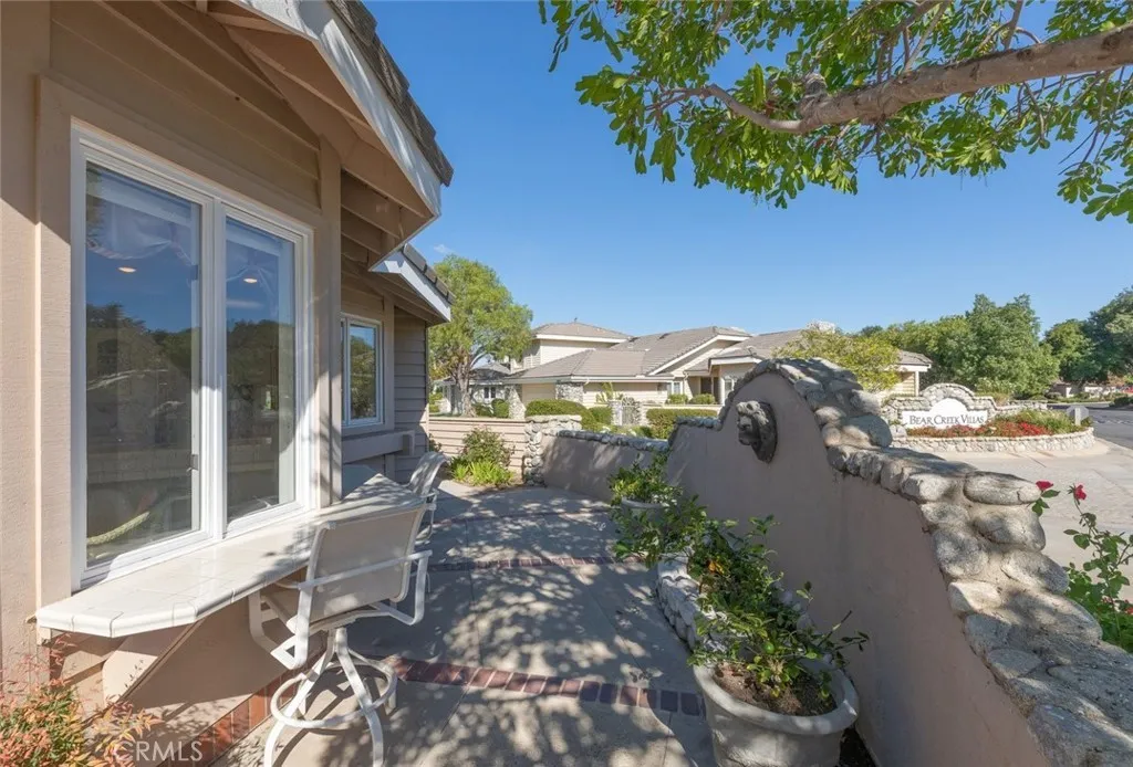 38201 Creekview Cir