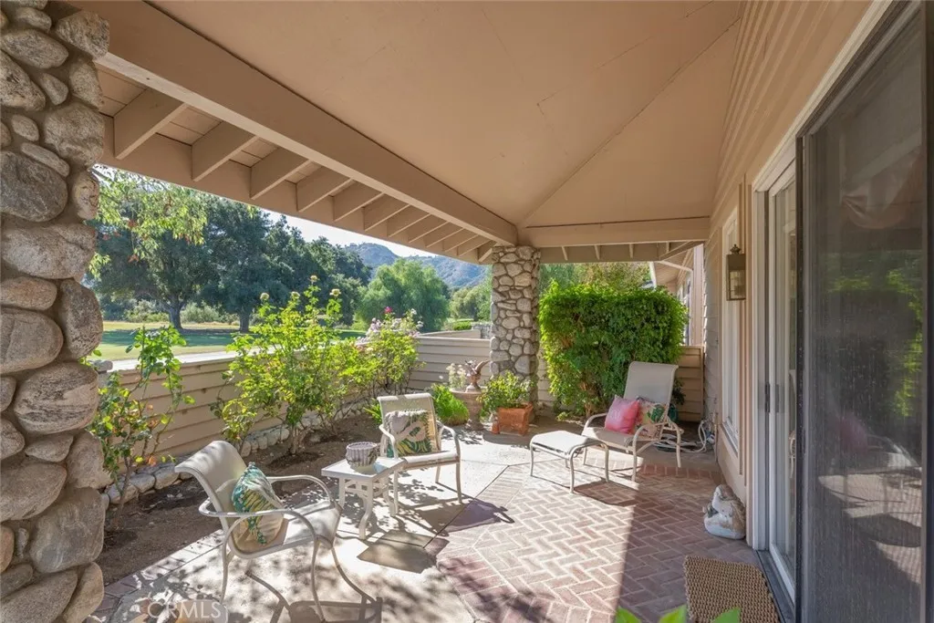38201 Creekview Cir