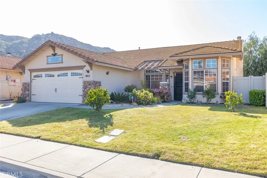 4853 Lake Shore Pl