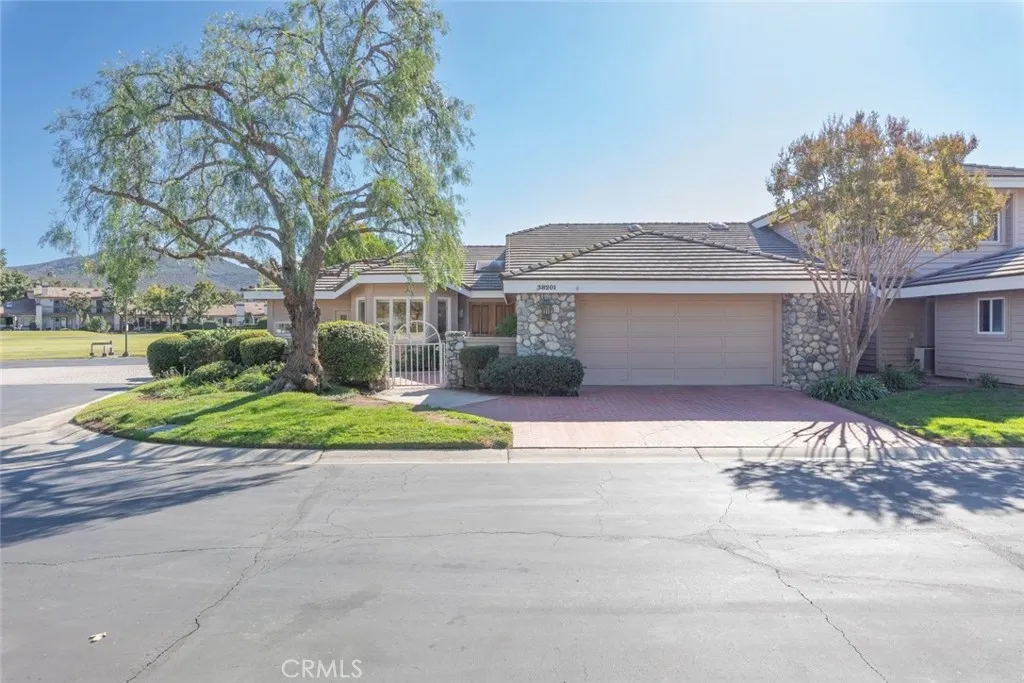 38201 Creekview Cir