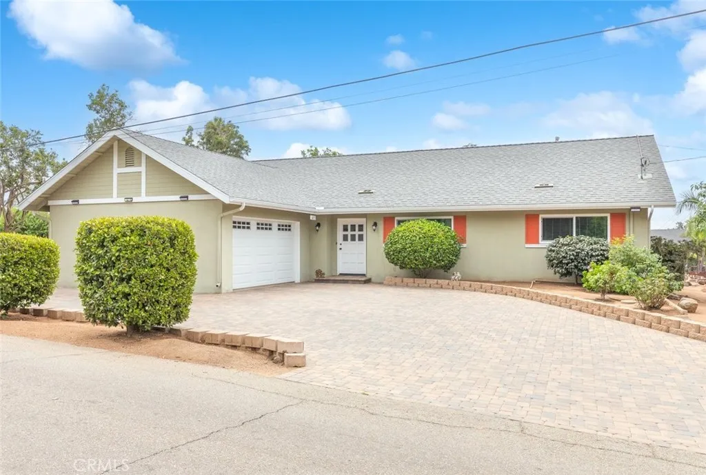 1025 Santa Margarita Dr