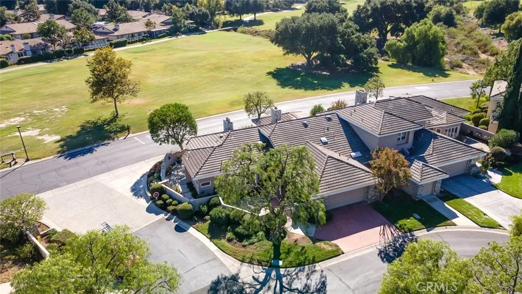 38201 Creekview Cir