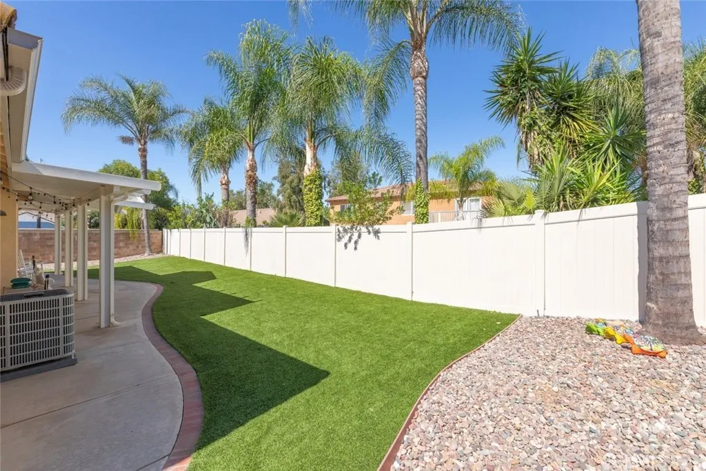 31735 Mesa View Dr