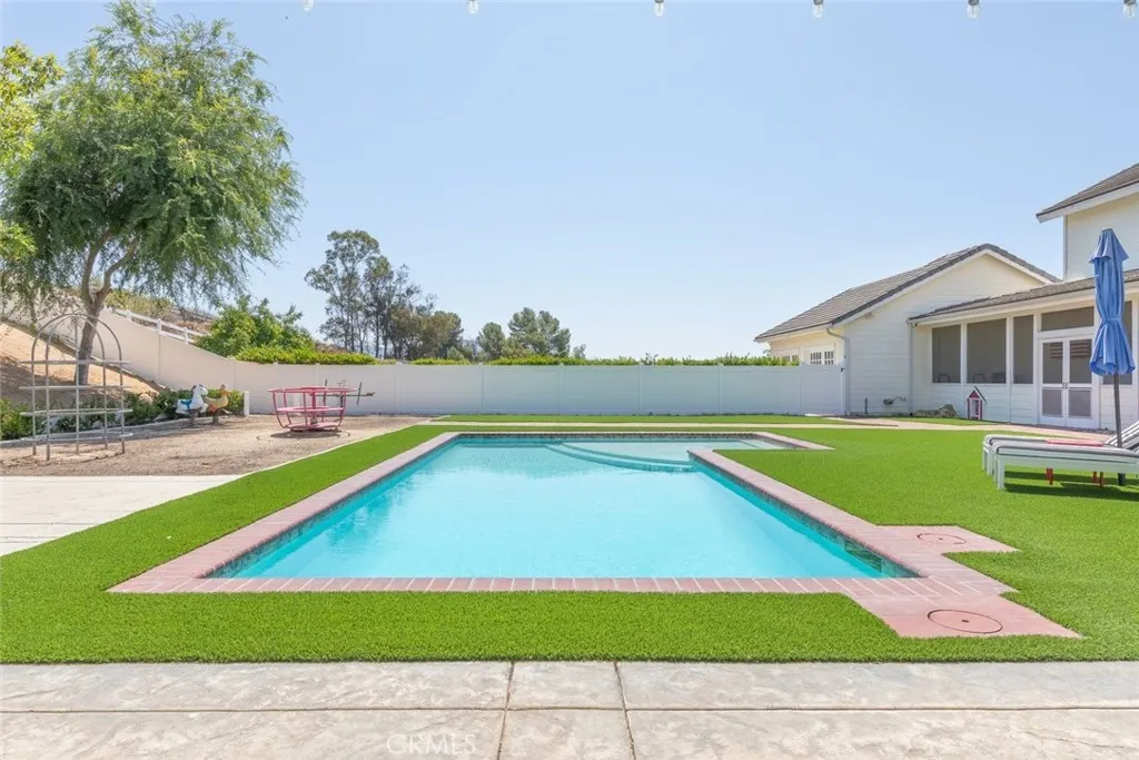 41559 Floyd Ct