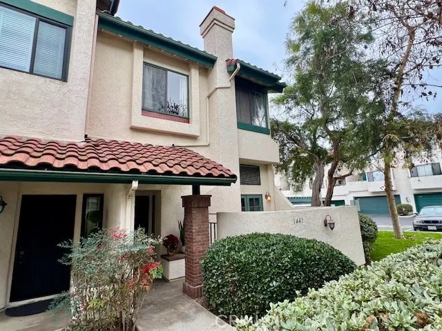 1441 Summit Dr