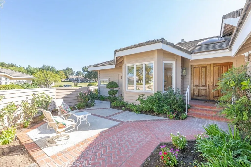 38201 Creekview Cir