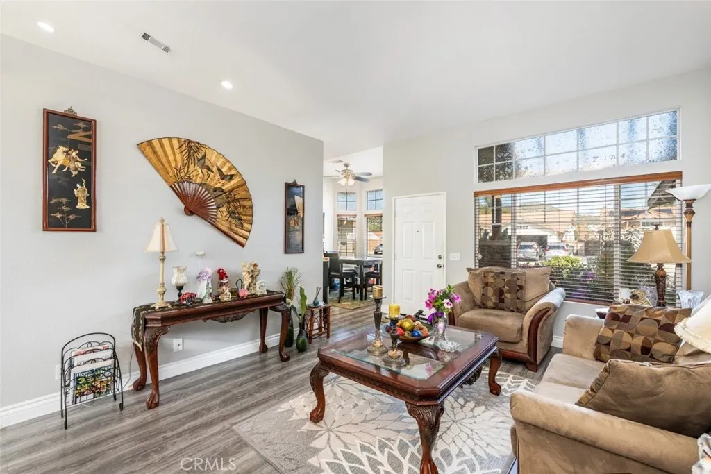 4853 Lake Shore Pl