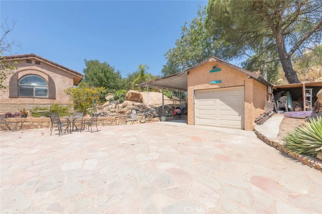 6500 Rainbow Heights Rd