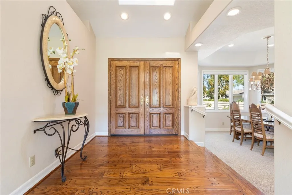 38201 Creekview Cir