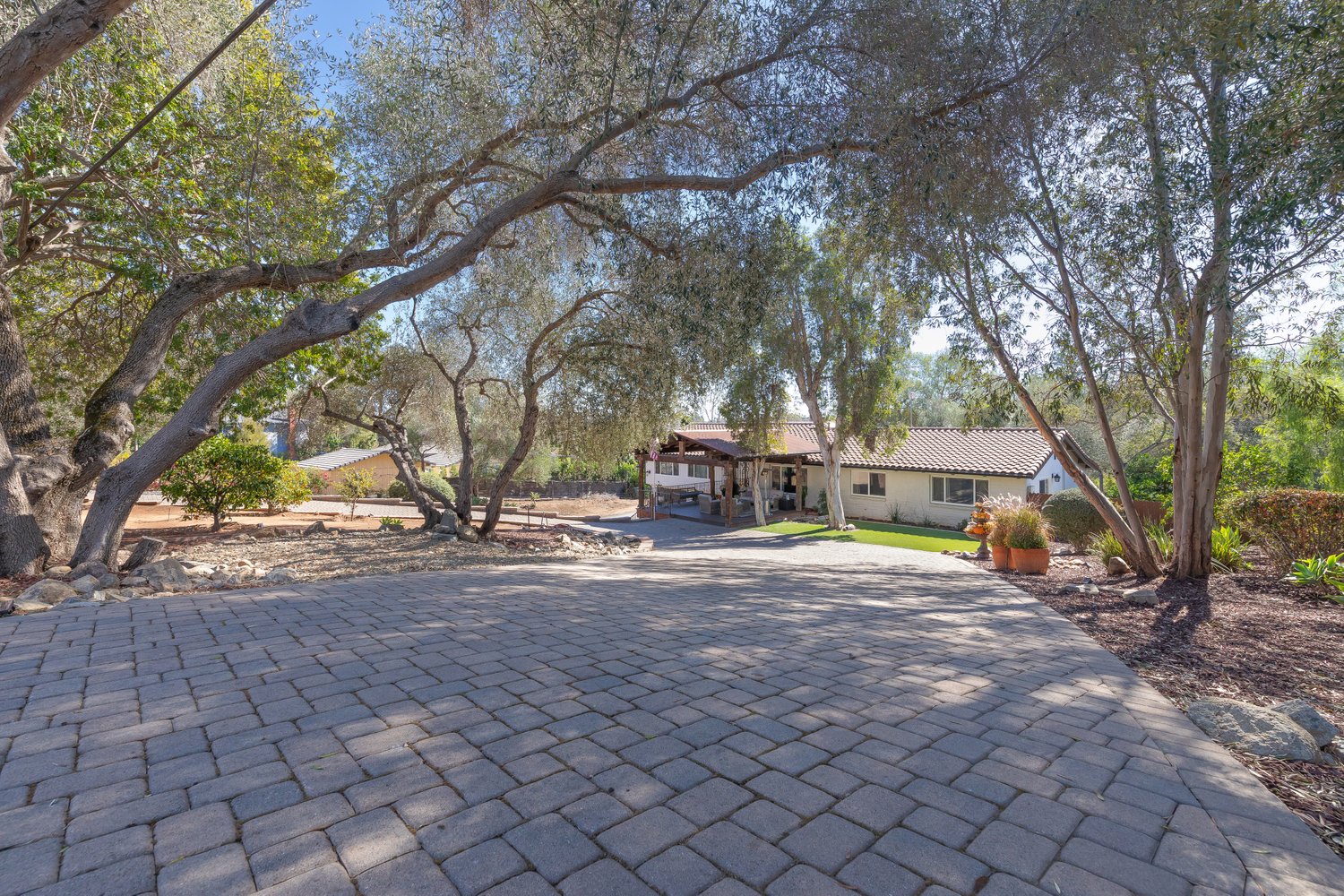 210 Rancho Camino
