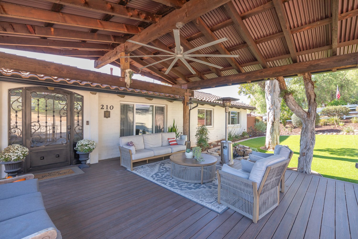 210 Rancho Camino