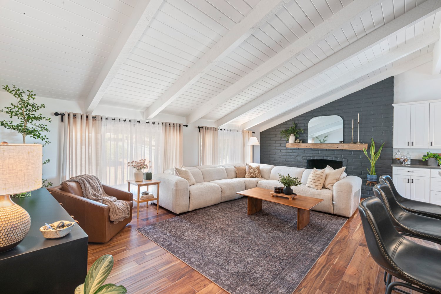 210 Rancho Camino