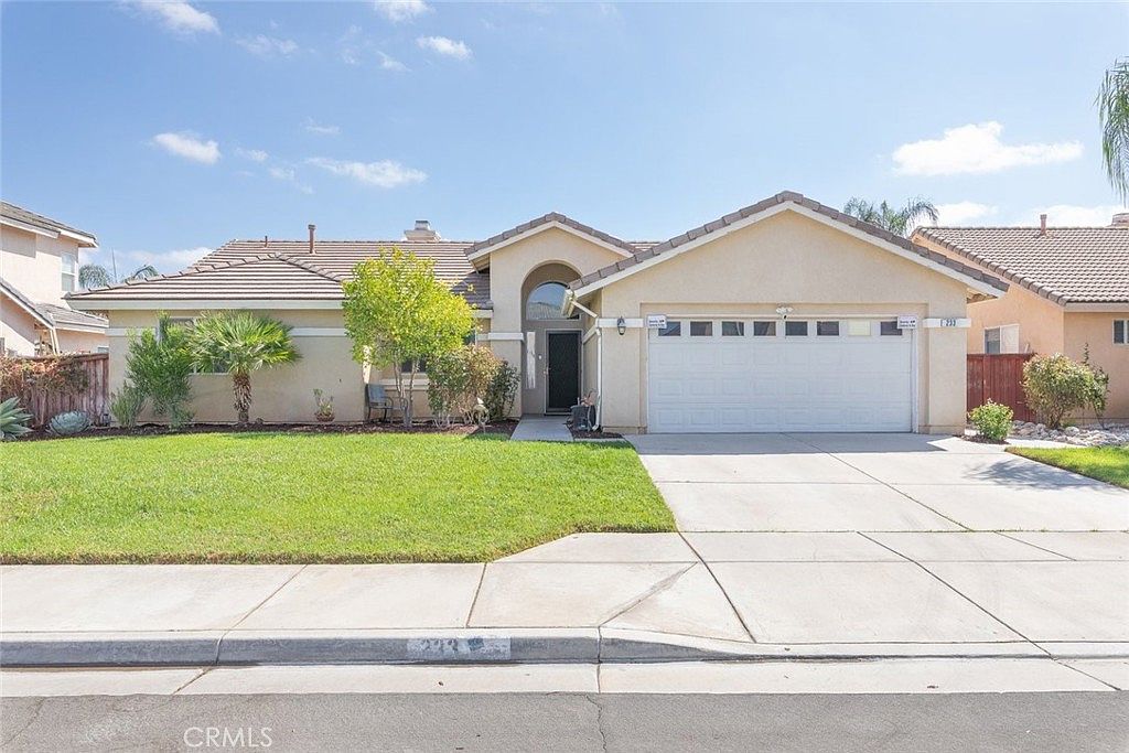 233 Galiceno Dr