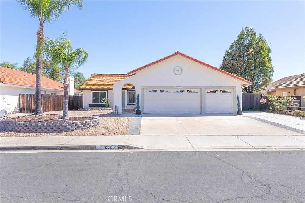 25251 Ridgeplume Dr