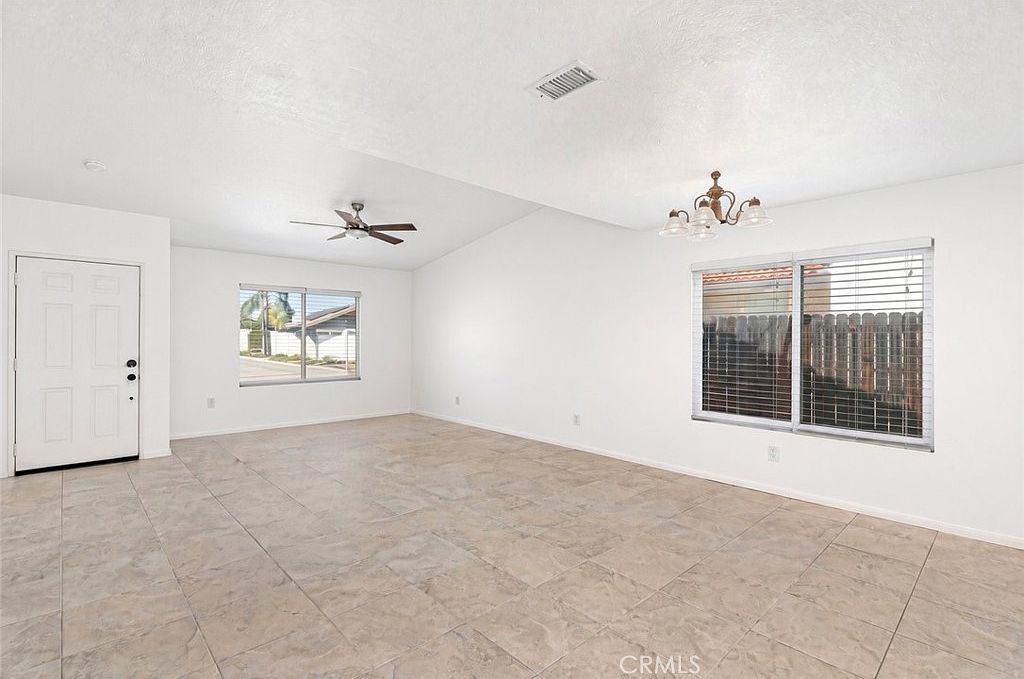 25251 Ridgeplume Dr