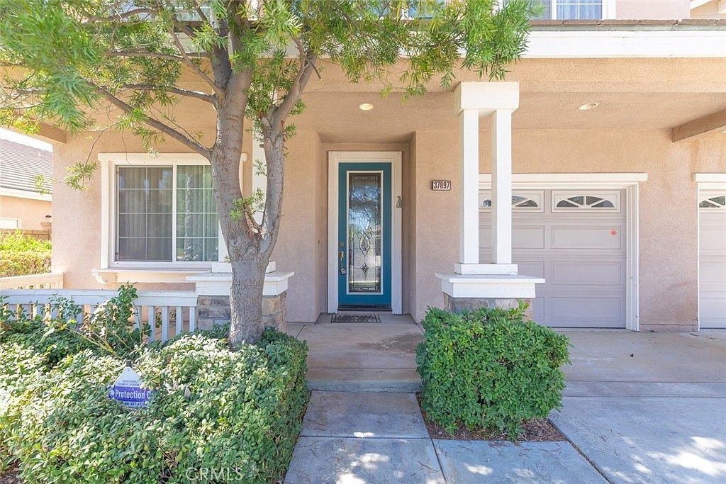 37097 Edgemont Dr