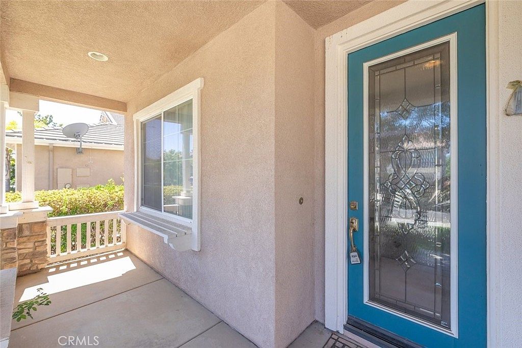 37097 Edgemont Dr