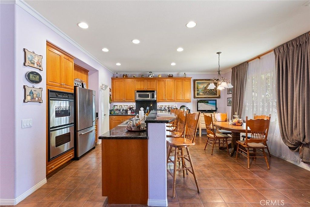 37097 Edgemont Dr