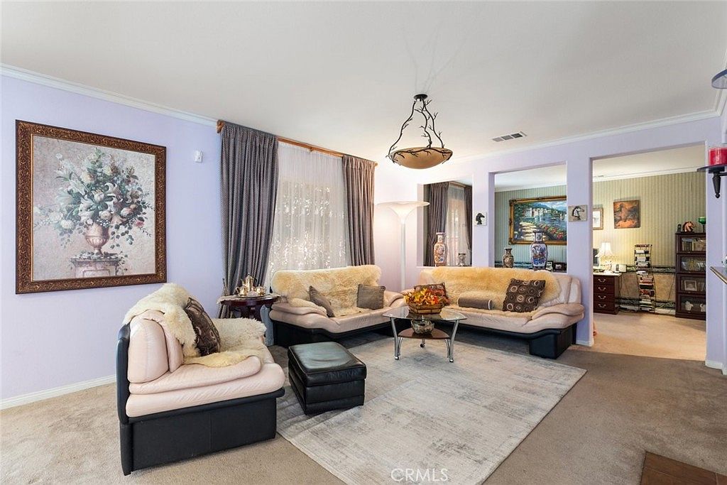 37097 Edgemont Dr