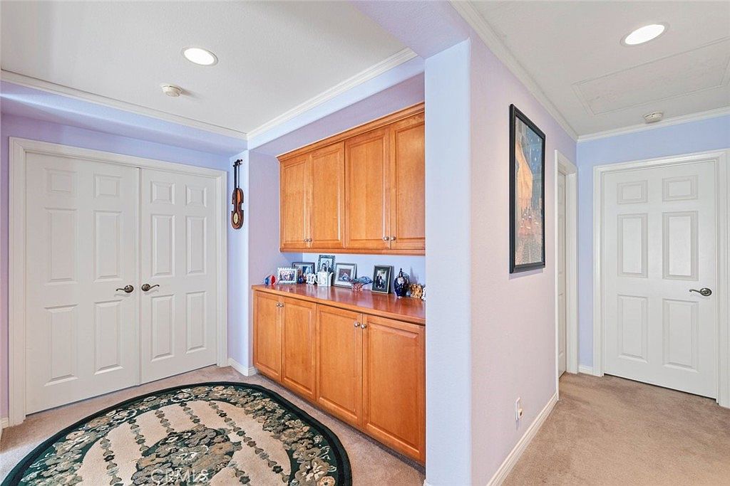 37097 Edgemont Dr