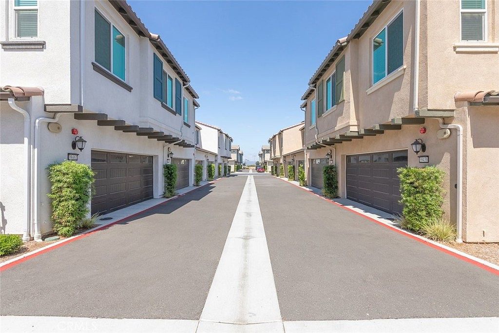 39438 Corvina Ln