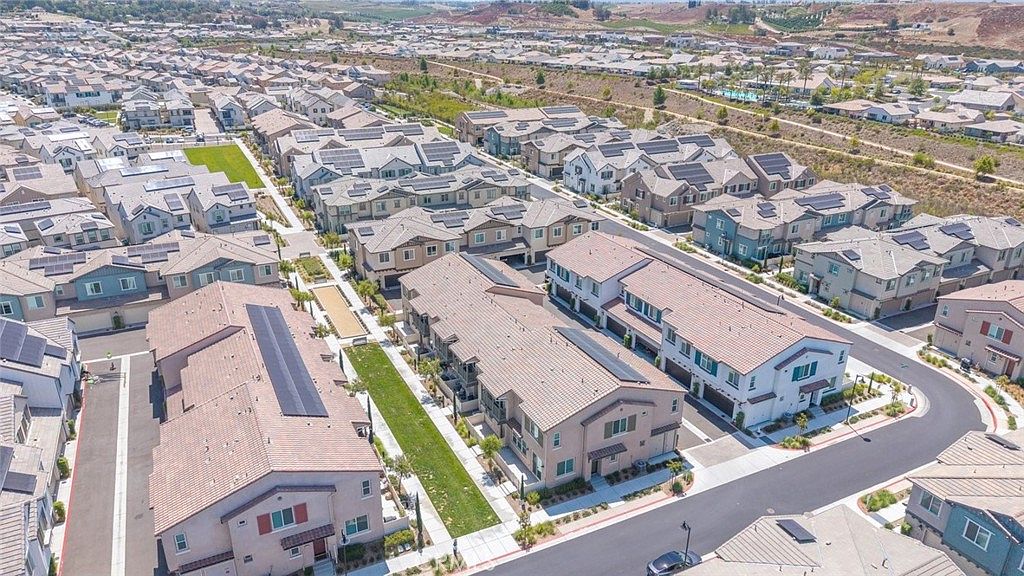 39438 Corvina Ln