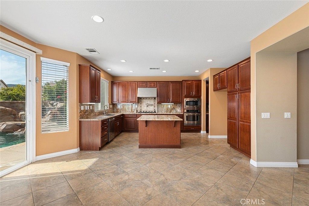 42542 Vancouver Pl