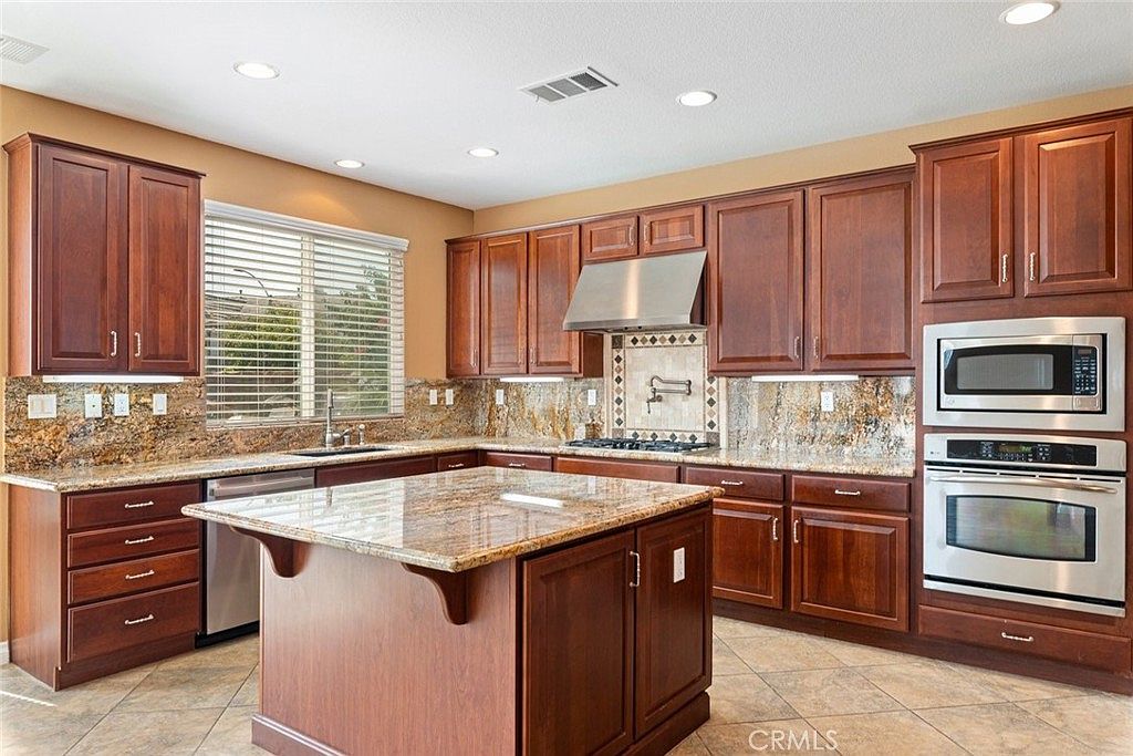 42542 Vancouver Pl
