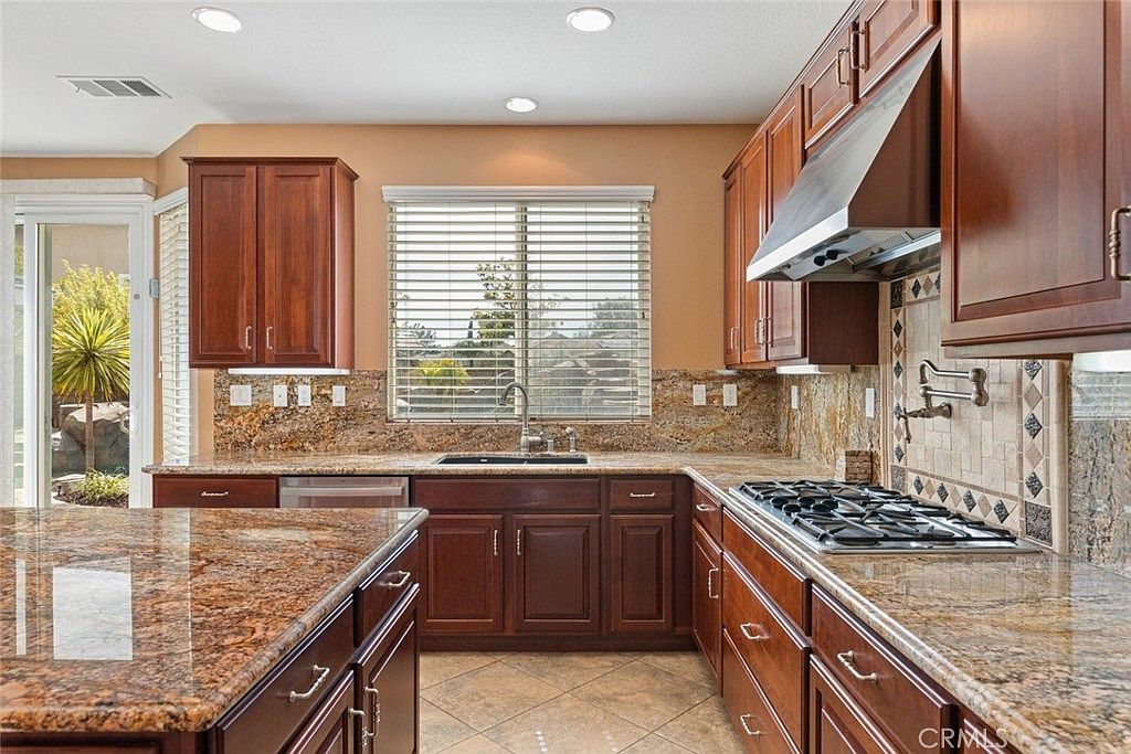 42542 Vancouver Pl