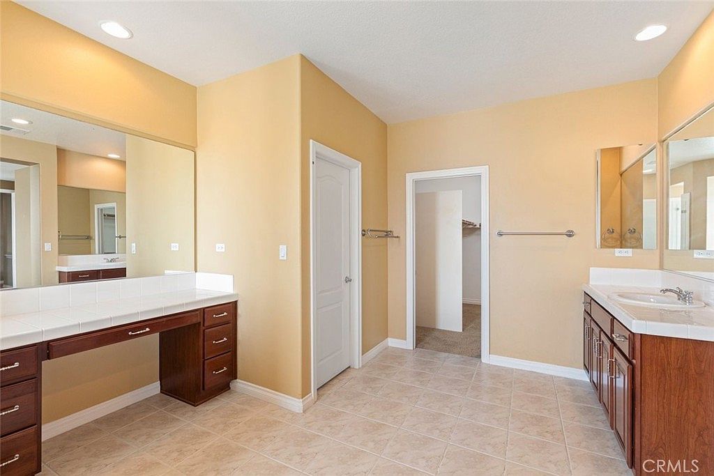 42542 Vancouver Pl